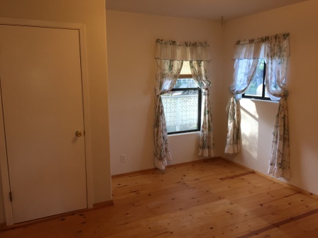 Back Bedroom 03